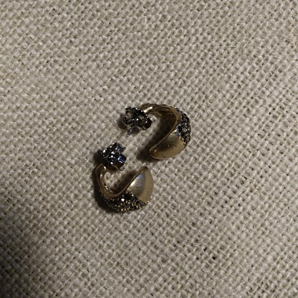 Lia Sophia Lady Remington Earrings - Picture 2 of 4